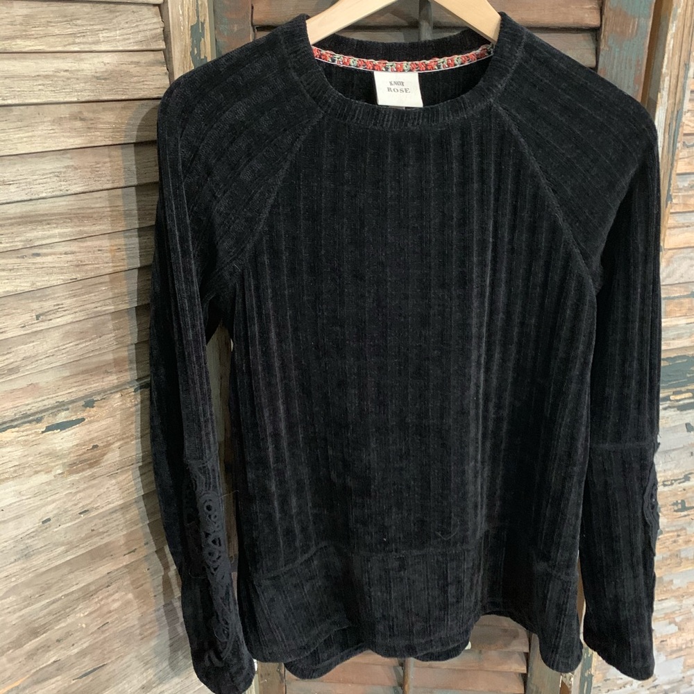 Knox Rose sweater with pretty sleeve detail